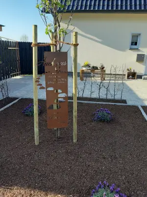 Kundenfoto zu XL Wandbild 120 cm hoch mit Spruch - Auch aus Steinen, die einem in den Weg gelegt werden... kann man Schönes bauen. - Blechschi